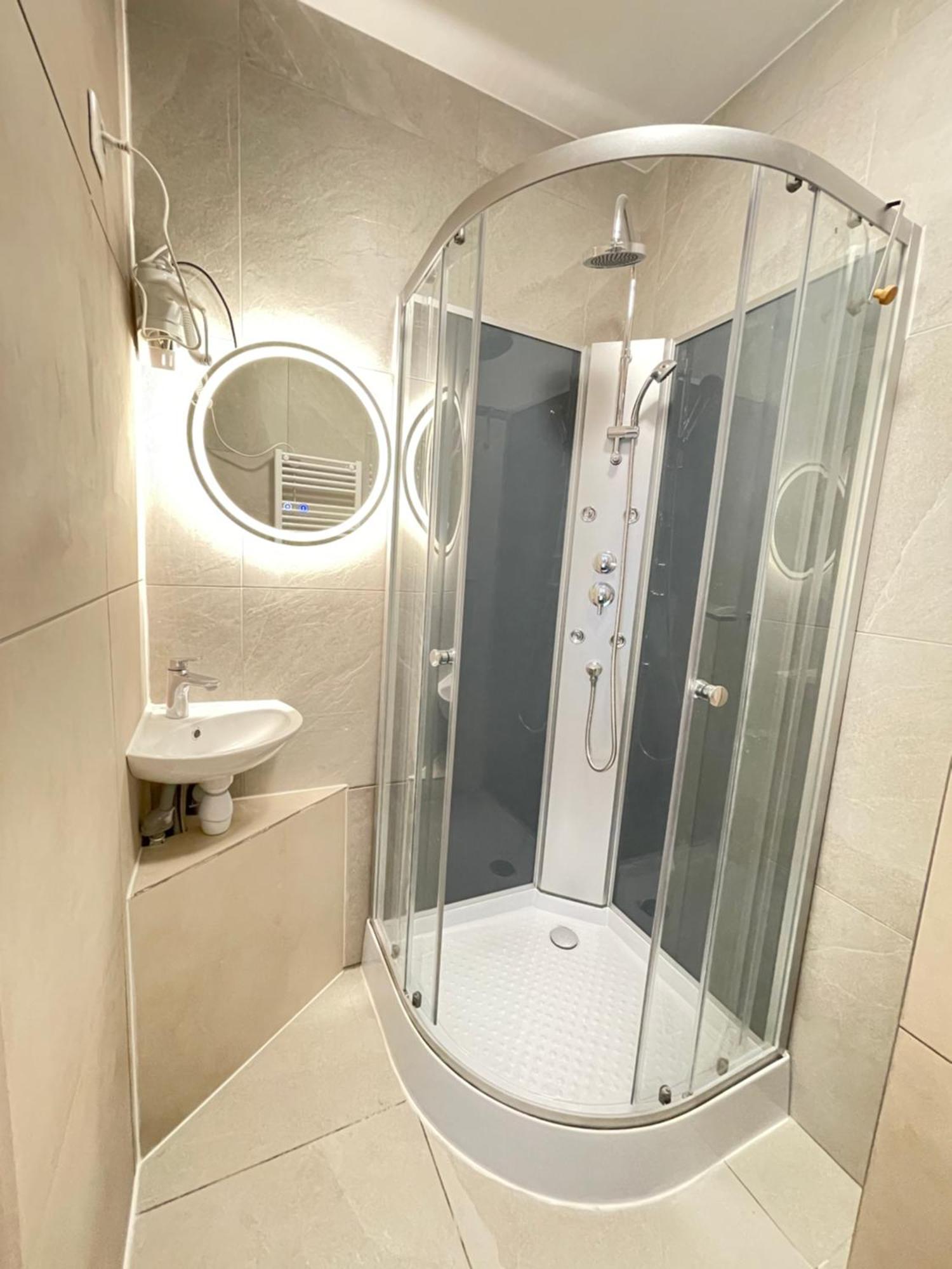 Abracadabra Flat France Suisse Apartment